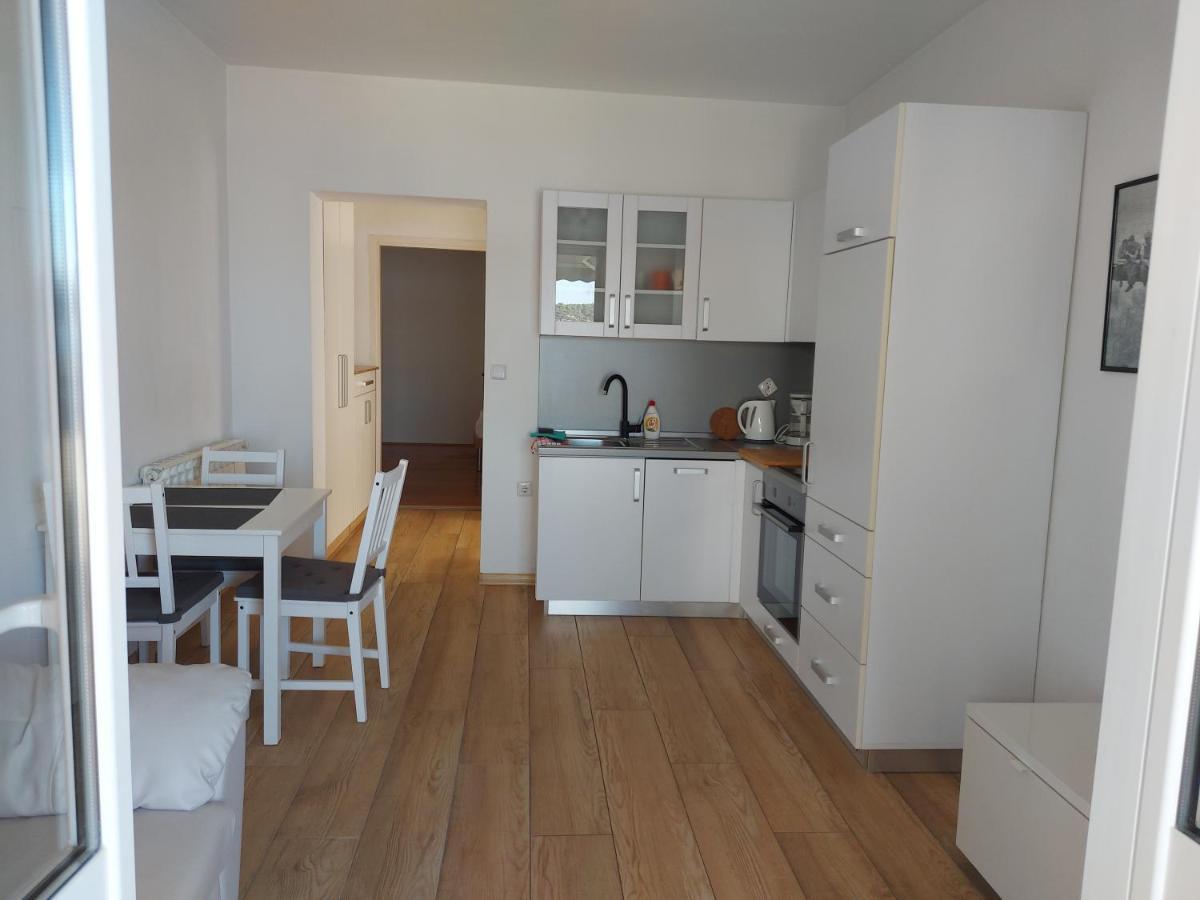 Apartments Ajka 拉布 外观 照片