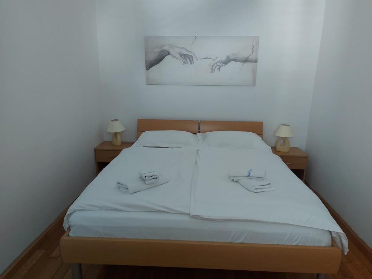Apartments Ajka 拉布 外观 照片